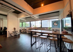 Waterloo Centre (D7), Office #576503991